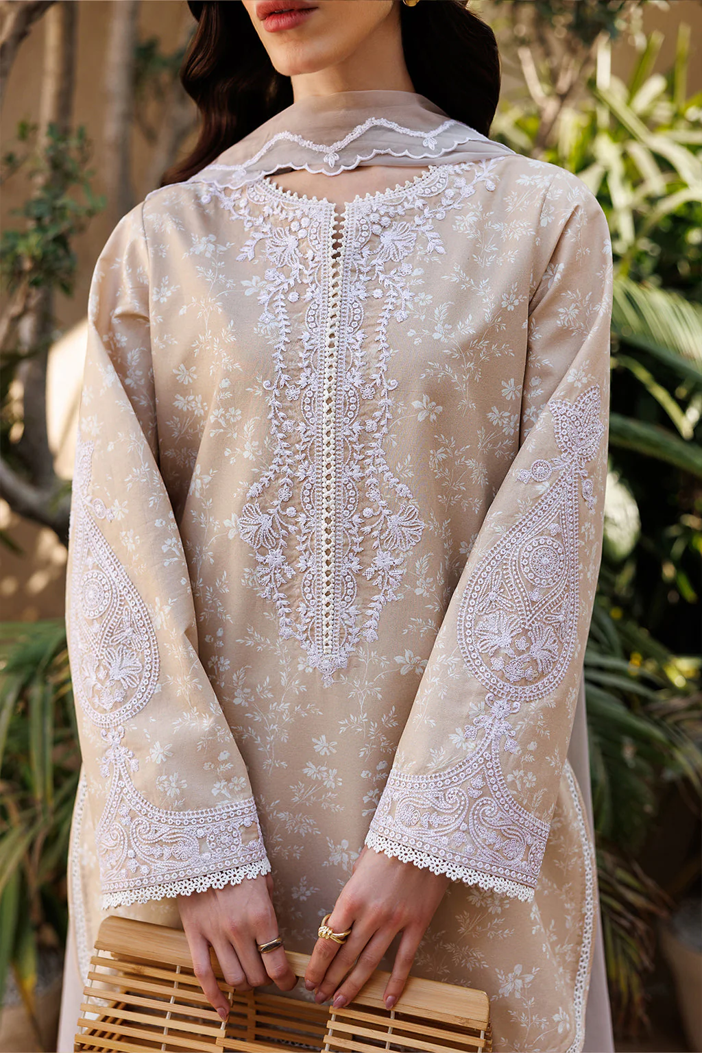 UE-677 Printed Lawn - Image 5