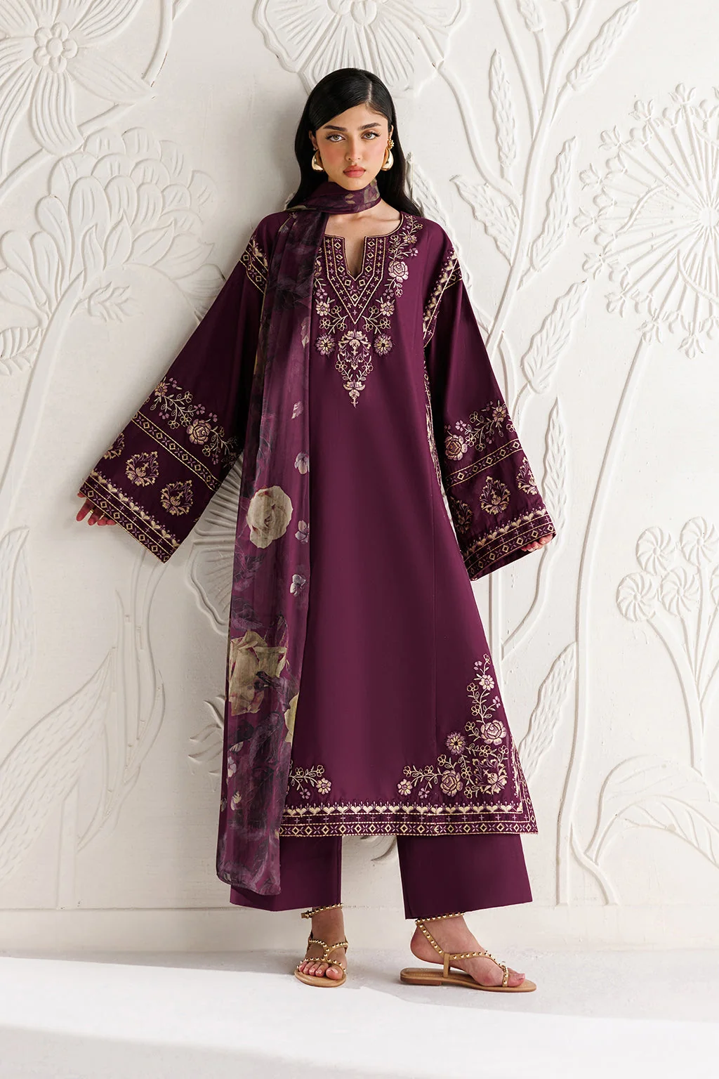 UE-691 Embroidered Lawn - Image 2