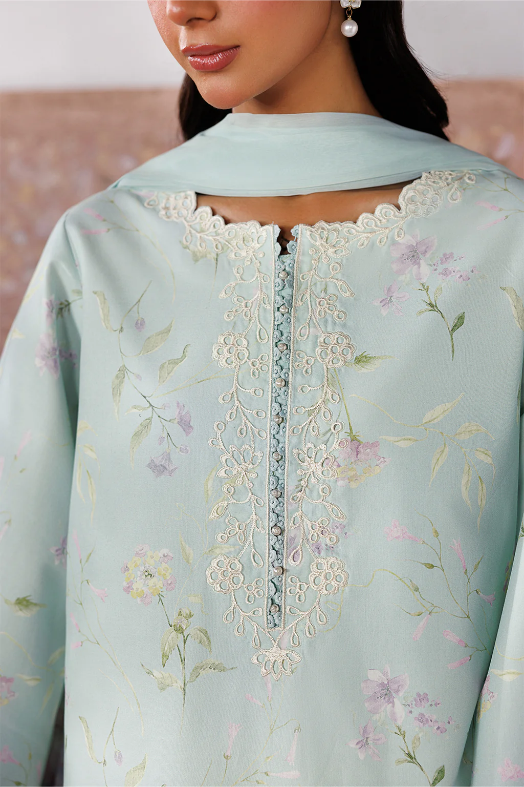 UE-705 Printed Lawn - Image 2
