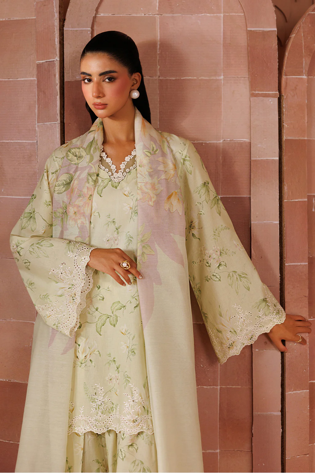 UE-707 Embroidered Lawn - Image 5