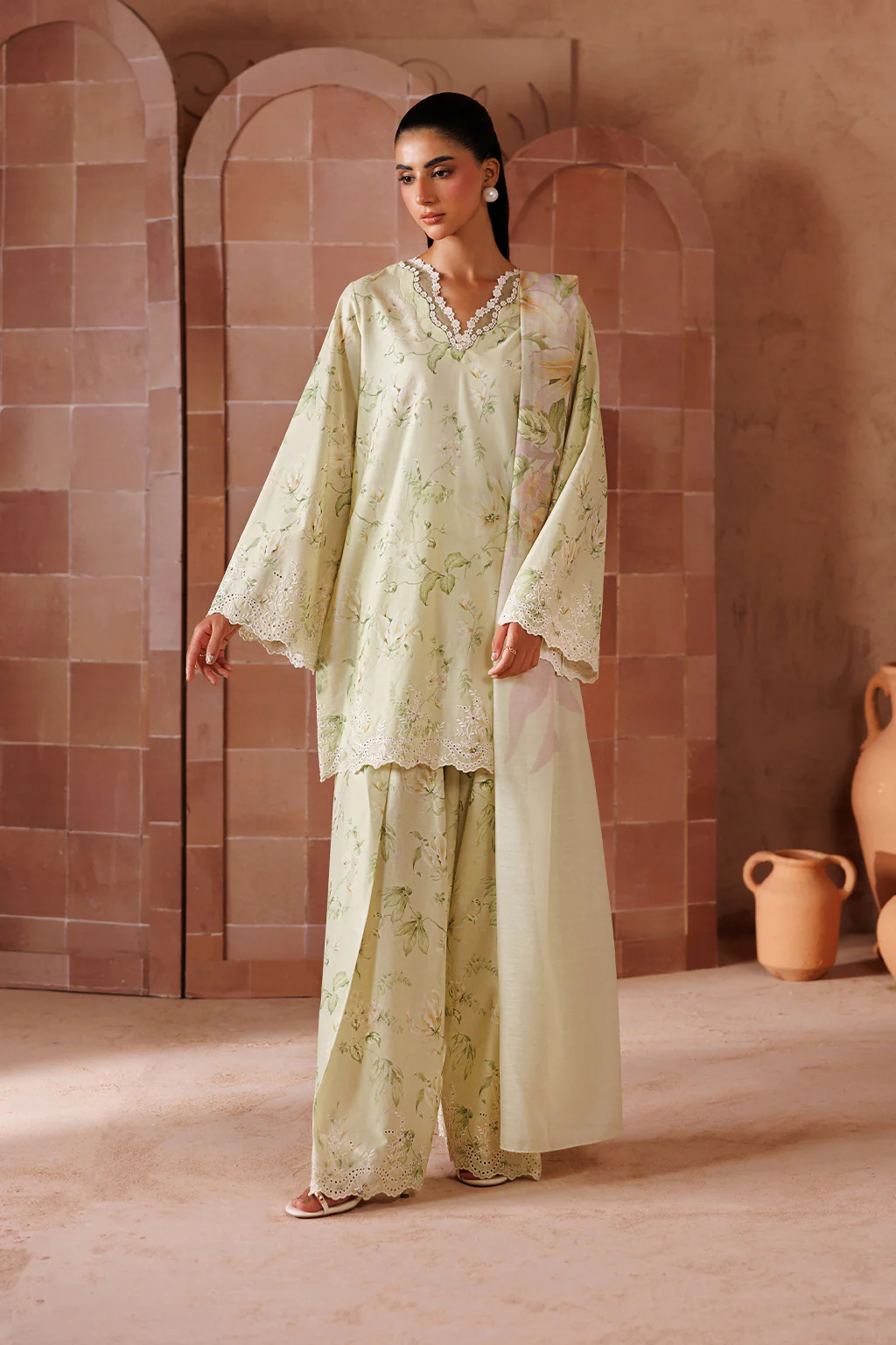UE-707 Embroidered Lawn - Image 8