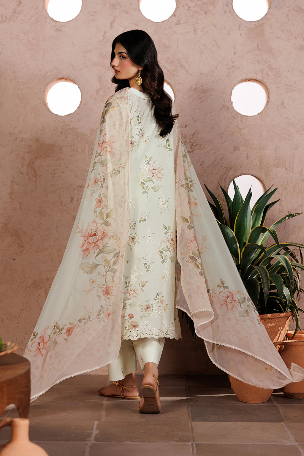 UE-708 Embroidered Lawn - Image 3