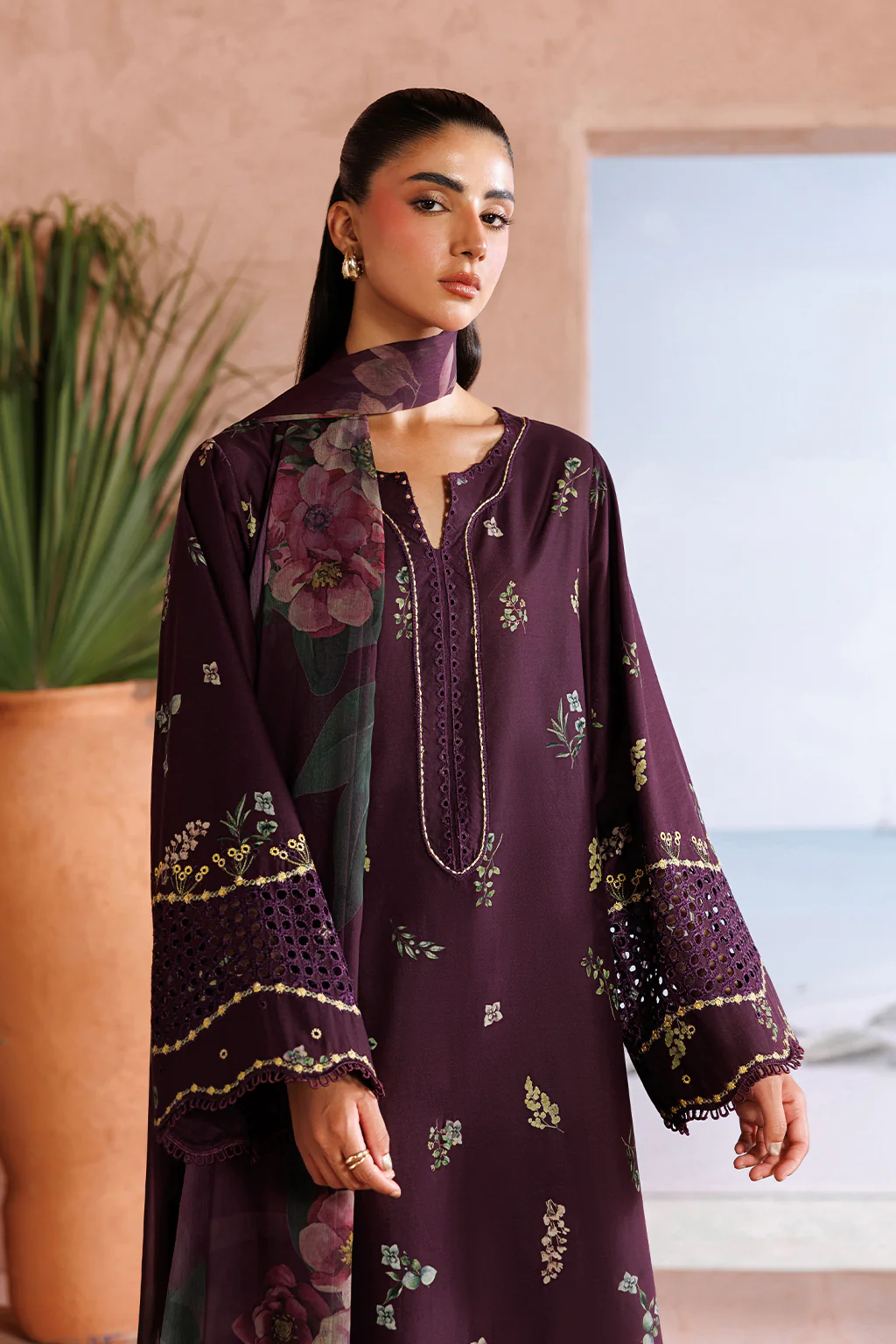 UE-710 Printed Lawn - Image 2