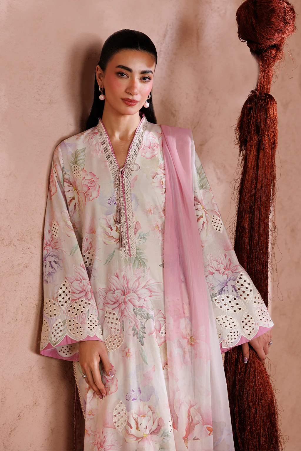 UE-712 Embroidered Lawn